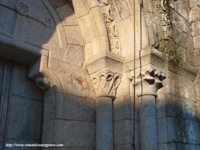 DETALLES DE LA PORTADA NORTE